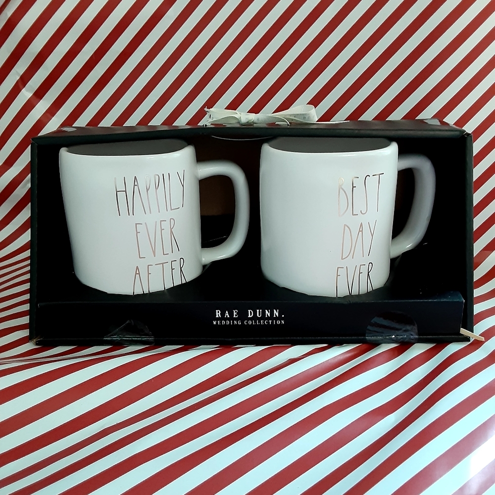 Rae Dunn mug set